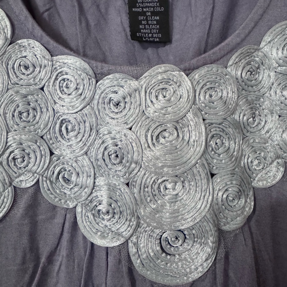 Purple Sleeveless Dress with White Embellishments - Picture 2 of 3